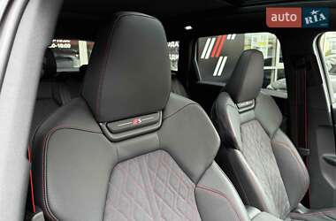 Позашляховик / Кросовер Audi Q6 e-tron 2024 в 