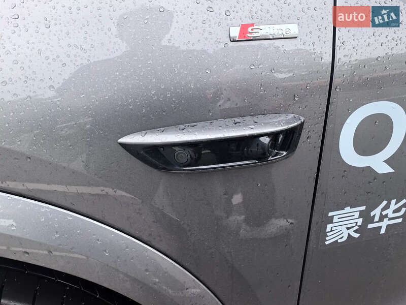 Позашляховик / Кросовер Audi Q6 e-tron 2025 в Львові