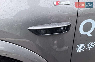 Внедорожник / Кроссовер Audi Q6 e-tron 2025 в 