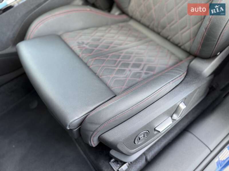 Позашляховик / Кросовер Audi Q6 e-tron 2024 в Хмельницькому