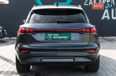 Позашляховик / Кросовер Audi Q6 e-tron 2024 в 