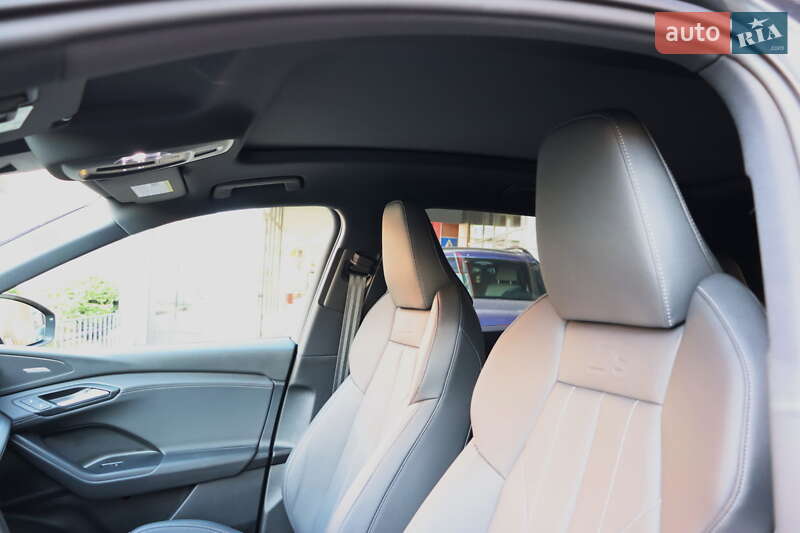 Позашляховик / Кросовер Audi Q6 e-tron 2024 в Львові