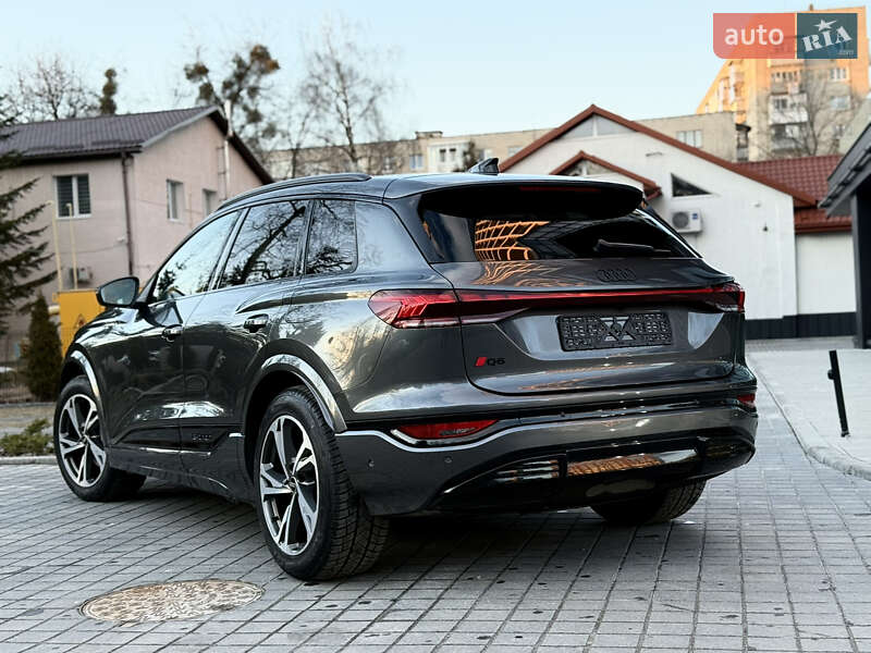 Внедорожник / Кроссовер Audi Q6 e-tron 2024 в Львове