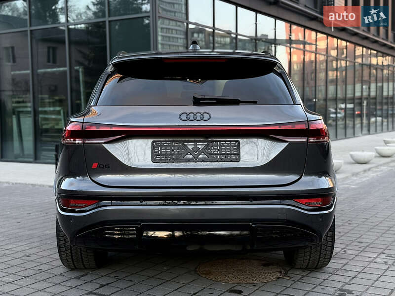 Внедорожник / Кроссовер Audi Q6 e-tron 2024 в Львове
