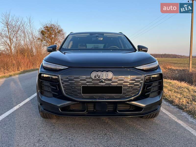 Внедорожник / Кроссовер Audi Q6 e-tron 2025 в Львове