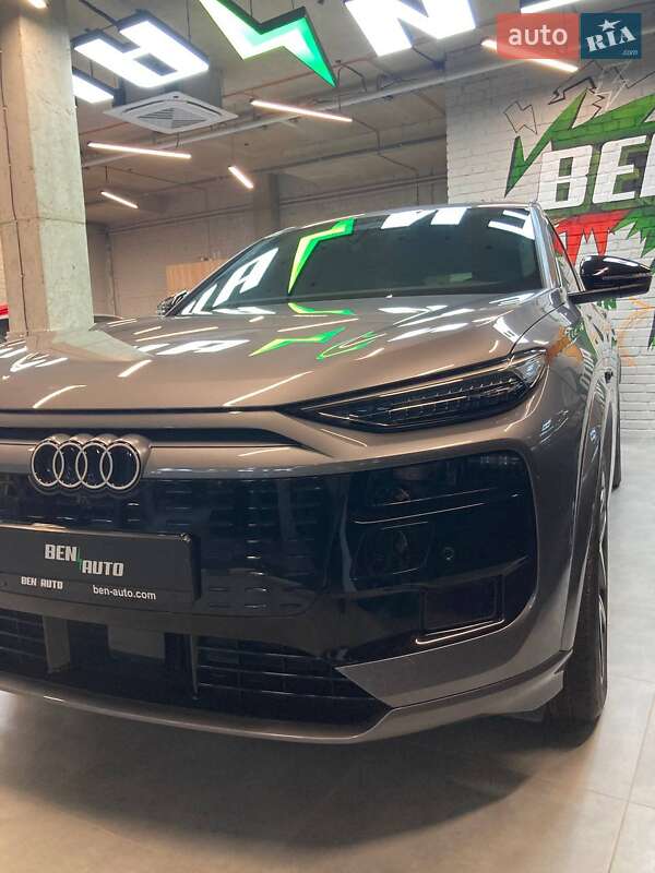 Внедорожник / Кроссовер Audi Q6L e-tron 2025 в Львове