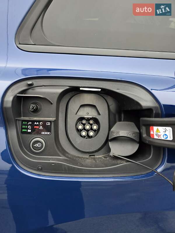 Внедорожник / Кроссовер Audi Q6L e-tron 2025 в Киеве