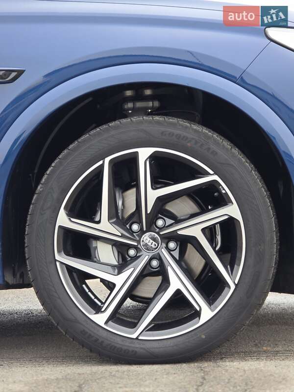 Внедорожник / Кроссовер Audi Q6L e-tron 2025 в Киеве