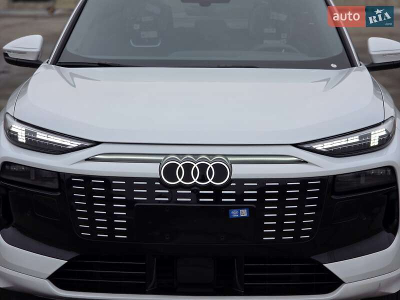 Внедорожник / Кроссовер Audi Q6L e-tron 2025 в Киеве фото 10 Внедорожник / Кроссовер Audi Q6L e-tron 2025 в Киеве