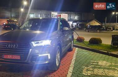 Внедорожник / Кроссовер Audi Q7 e-tron 2016 в Ужгороде