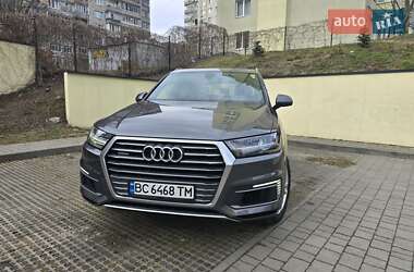Внедорожник / Кроссовер Audi Q7 e-tron 2018 в 