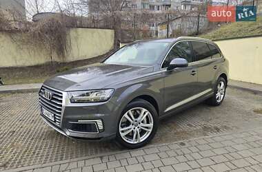 Внедорожник / Кроссовер Audi Q7 e-tron 2018 в 