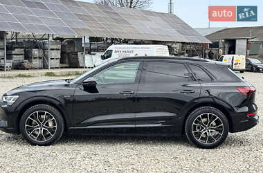 Внедорожник / Кроссовер Audi Q7 e-tron 2019 в 