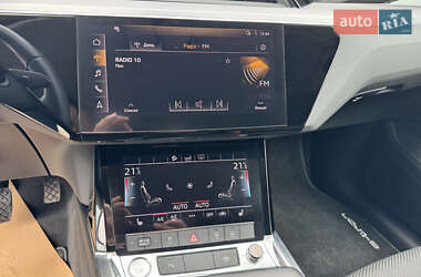 Внедорожник / Кроссовер Audi Q7 e-tron 2019 в 