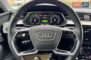 Внедорожник / Кроссовер Audi Q7 e-tron 2019 в 
