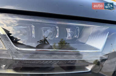 Внедорожник / Кроссовер Audi Q7 e-tron 2018 в 