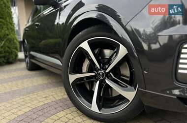 Внедорожник / Кроссовер Audi Q7 e-tron 2018 в 