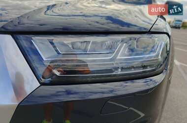 Внедорожник / Кроссовер Audi Q7 e-tron 2016 в 