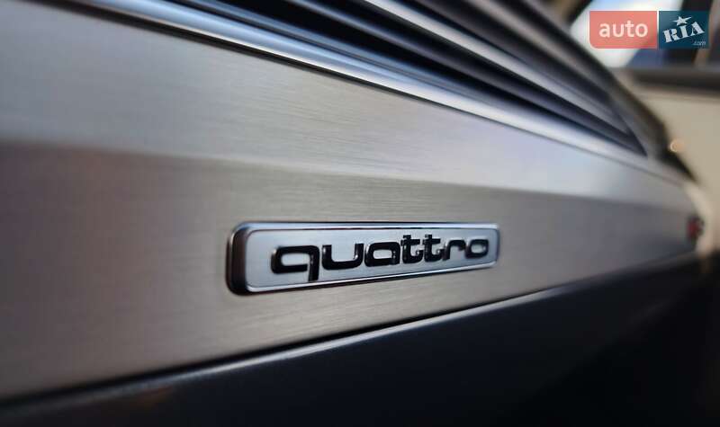 Позашляховик / Кросовер Audi Q7 e-tron 2016 в Рівному