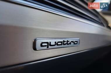 Внедорожник / Кроссовер Audi Q7 e-tron 2016 в 