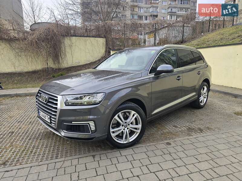 Внедорожник / Кроссовер Audi Q7 e-tron 2018 в Львове