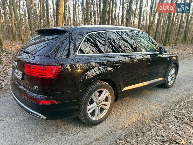 Позашляховик / Кросовер Audi Q7 e-tron 2016 в Ужгороді