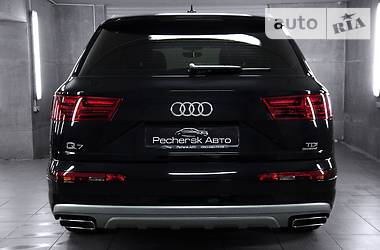 Внедорожник / Кроссовер Audi Q7 2015 в Киеве