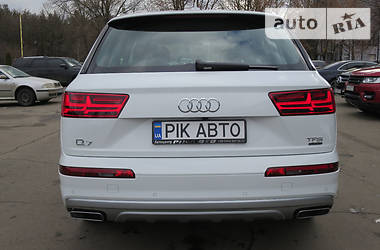 Внедорожник / Кроссовер Audi Q7 2017 в Киеве