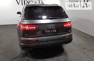 Внедорожник / Кроссовер Audi Q7 2016 в Киеве