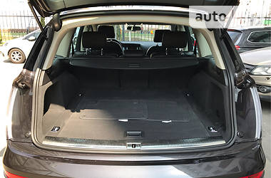 Внедорожник / Кроссовер Audi Q7 2012 в 