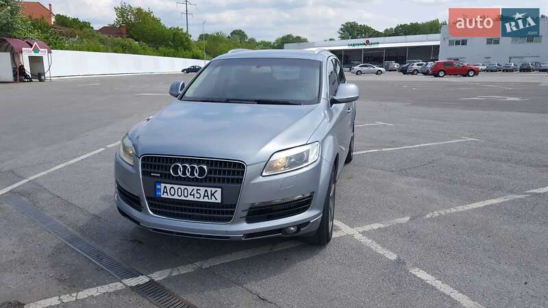 Позашляховик / Кросовер Audi Q7 2007 в Ужгороді