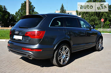Внедорожник / Кроссовер Audi Q7 2014 в 