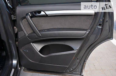Внедорожник / Кроссовер Audi Q7 2014 в 