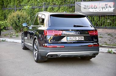 Внедорожник / Кроссовер Audi Q7 2016 в Киеве