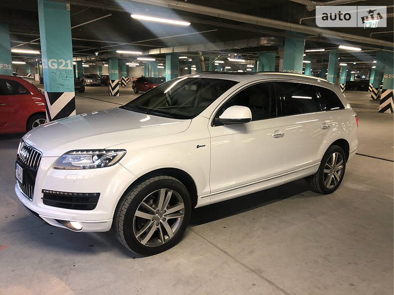 Позашляховик / Кросовер Audi Q7 2014 в Києві