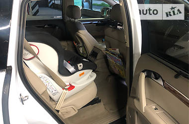 Позашляховик / Кросовер Audi Q7 2014 в 