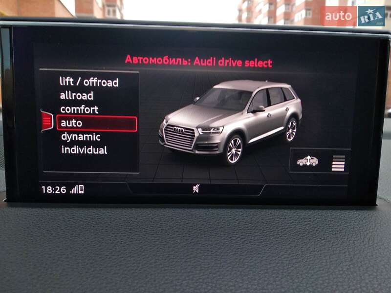 Внедорожник / Кроссовер Audi Q7 2016 в 