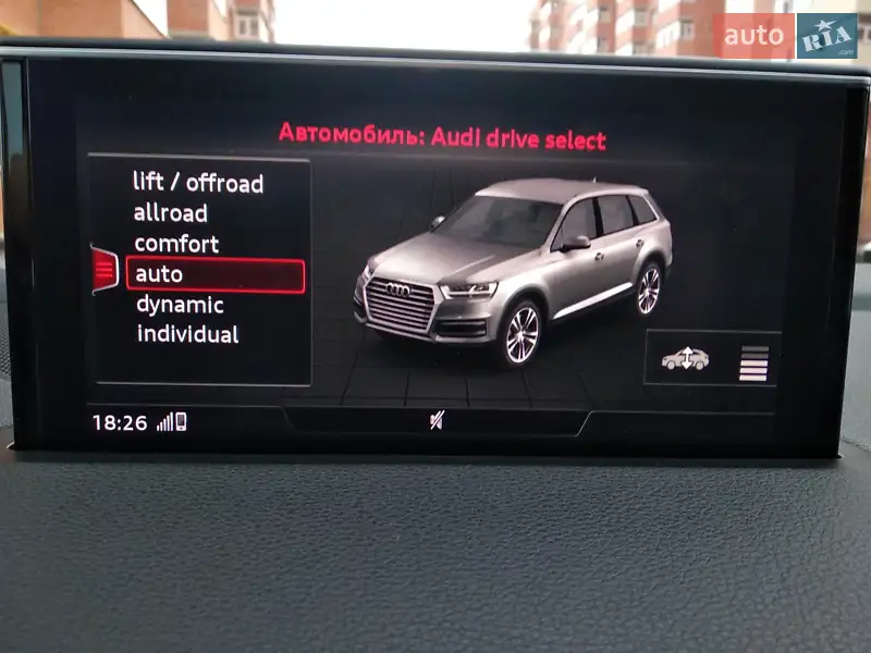 Внедорожник / Кроссовер Audi Q7 2016 в 