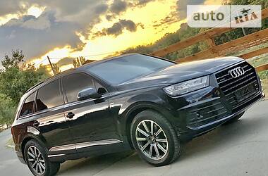 Внедорожник / Кроссовер Audi Q7 2017 в Киеве