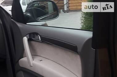 Позашляховик / Кросовер Audi Q7 2010 в 