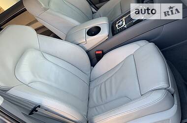 Позашляховик / Кросовер Audi Q7 2010 в 