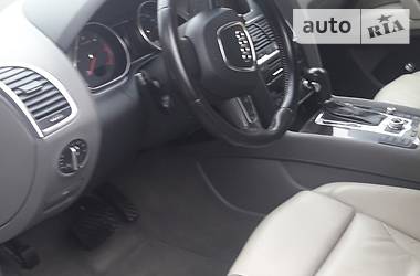 Позашляховик / Кросовер Audi Q7 2010 в 