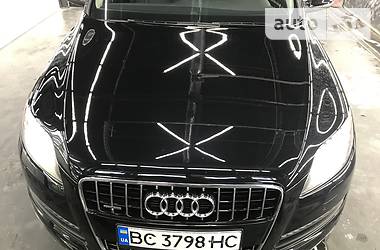 Позашляховик / Кросовер Audi Q7 2013 в 