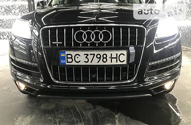 Позашляховик / Кросовер Audi Q7 2013 в 