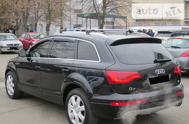 Позашляховик / Кросовер Audi Q7 2006 в 