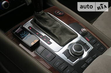Позашляховик / Кросовер Audi Q7 2006 в 