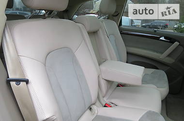 Позашляховик / Кросовер Audi Q7 2006 в 