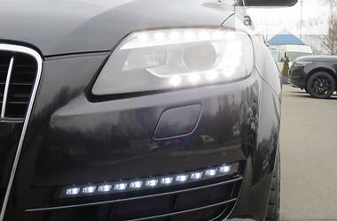 Позашляховик / Кросовер Audi Q7 2006 в 
