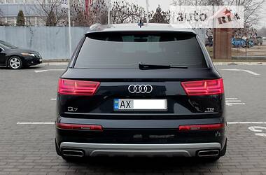 Позашляховик / Кросовер Audi Q7 2016 в 