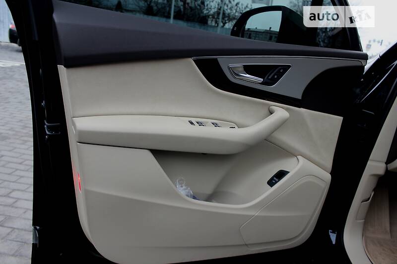 Позашляховик / Кросовер Audi Q7 2016 в Харкові